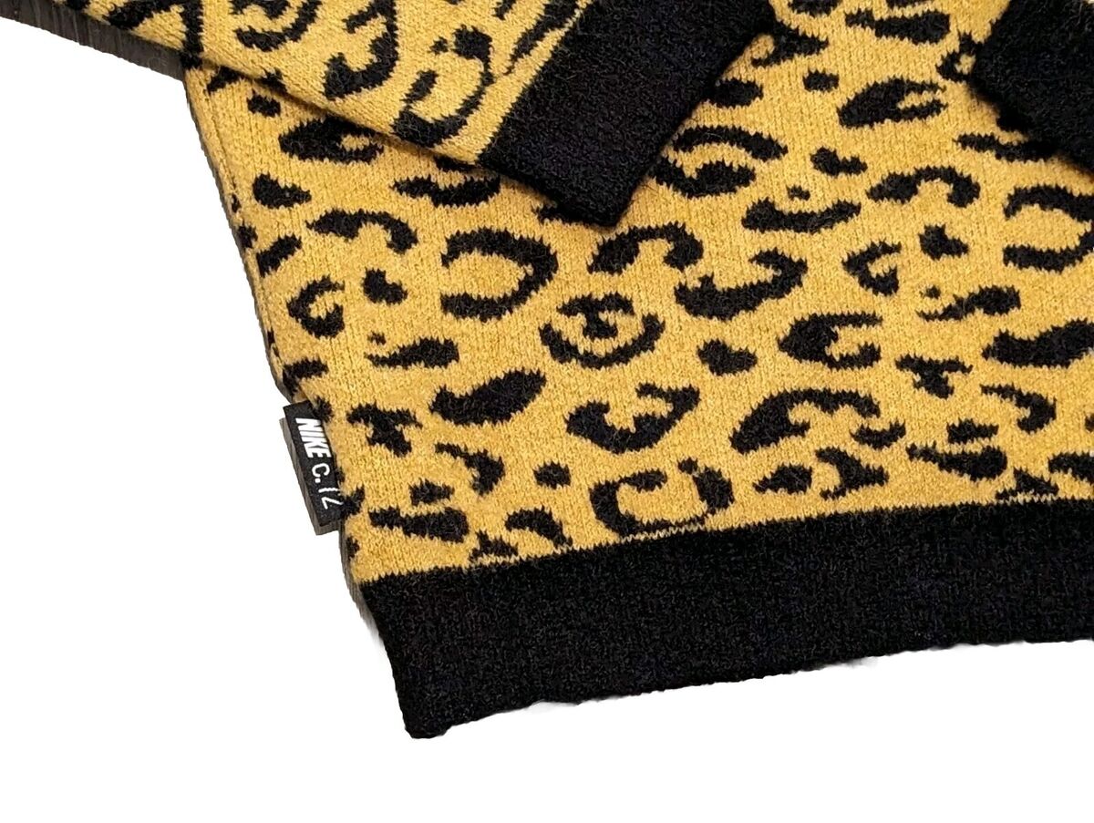 Nike Sportswear Circa Cardigan Sweater V Neck DV9904-725 Nike Sportswear Circa Cardigan Sweater V Neck DV9904-725