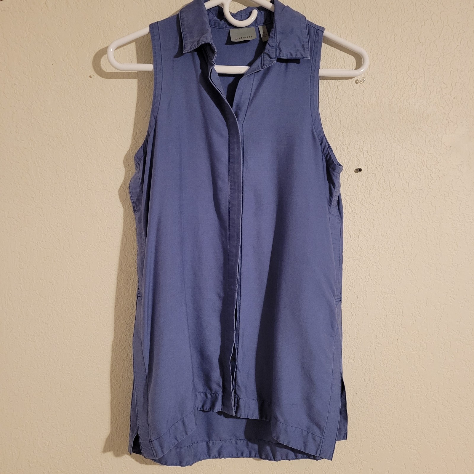 Athleta Button Down Shirt Collared Sleeveless Top… - image 1