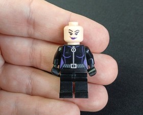 Lego DC Universe Super Heroes Catwoman Minifigure from 6858