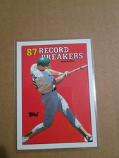 1988 Topps - Record Breakers Mark McGwire #3 Area of White Behind Left Heel