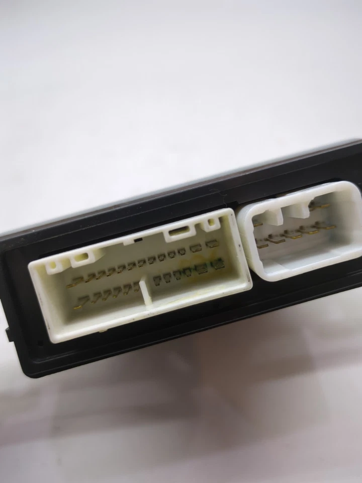 Módulo de control multiplexado puerta levadiza Toyota 4runner 2003-2009 89222-35010 Foto 4 de 4