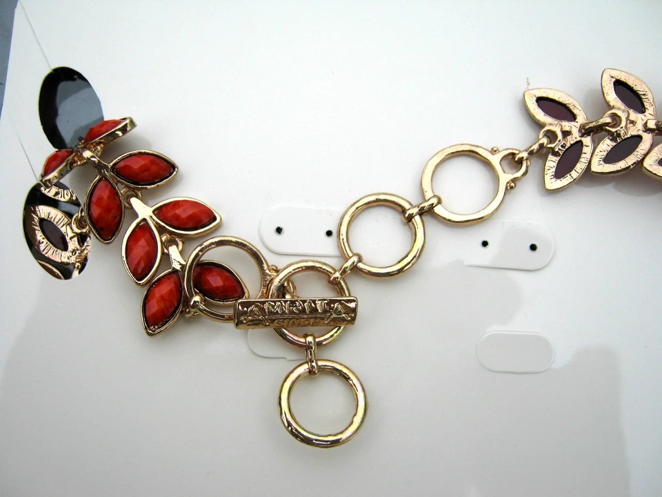 Collar Amrita Singh Facetado Hamptons 'Duna' en Coral Haze Foto 4 de 4