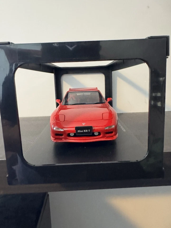 AUTOart Mazda RX-7 FD Tuned version 1/18 Scale Red Model Car - Image 3 of 4