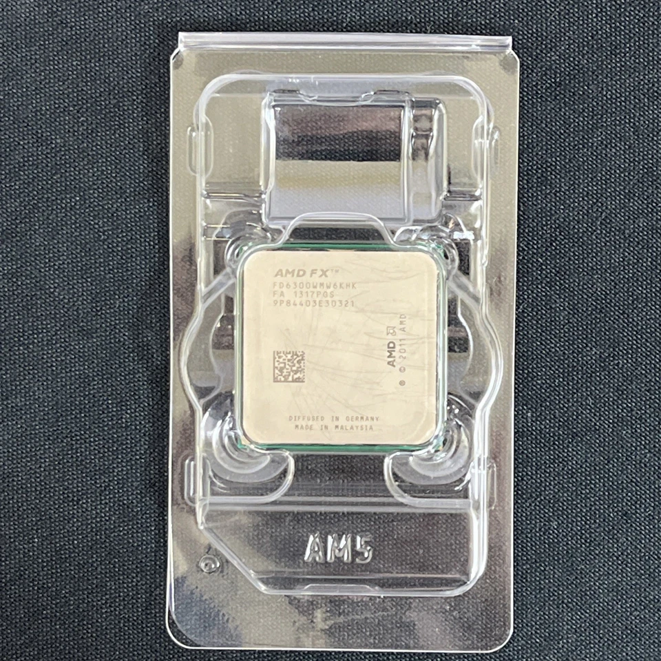 CPU AMD FX-6300 6 núcleos 3,5 GHz con zócalo turbo de 4,1 GHz AM3+ FD6300WMW6KHK Foto 3 de 3