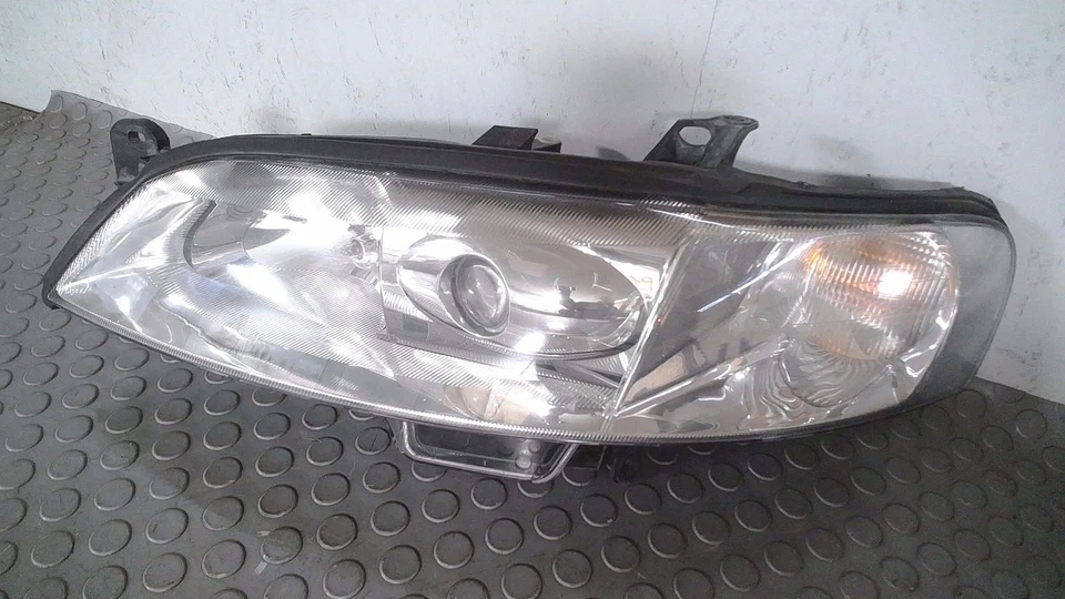 Xenon Scheinwerfer Links ( Facelift ) Opel B Vectra 1.6 Caravan 0301179271 - Bild 2 von 4