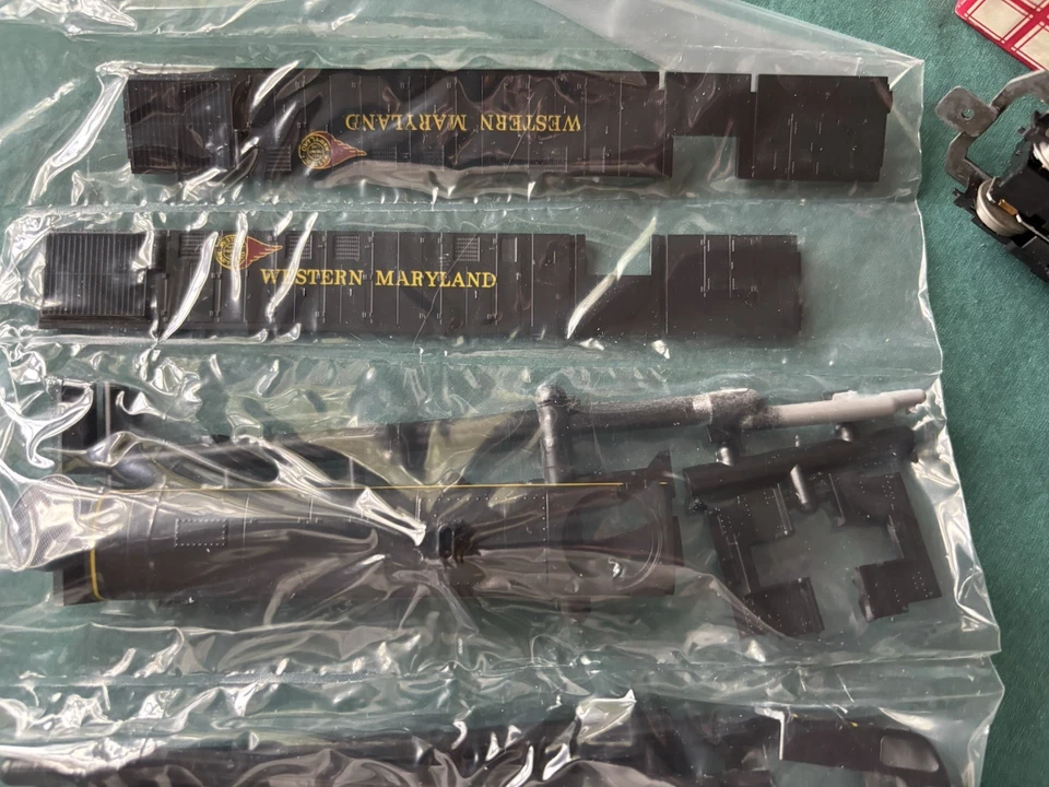 Stewart #2100 RS-3 Phase IIA Western Maryland HO Kit - Image 3 of 4