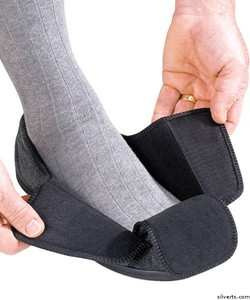 extra wide sandals for swollen feet