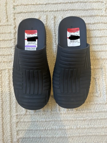 Bottega Véneta Rubber Sandal - Picture 7 of 9