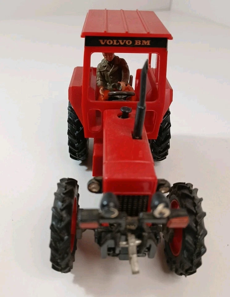 Britains 9521 Volvo BM 2654 Tractor 1:32 in Partial Box Vintage - Image 3 of 4