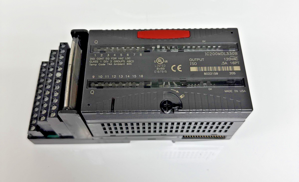 GE VersaMax IC200MDL330B 120VAC Output 16pt 0.5A + IC200CHS022J Carrier/Base