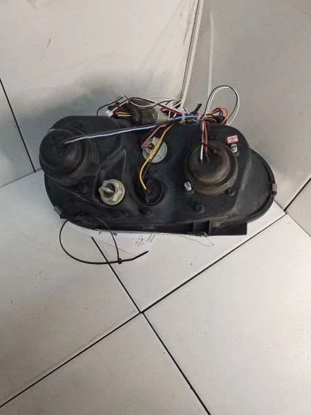 Passenger Headlight With Fog Lamps Chrome Background Fits 02-05 GOLF 289159 - Image 2 of 2