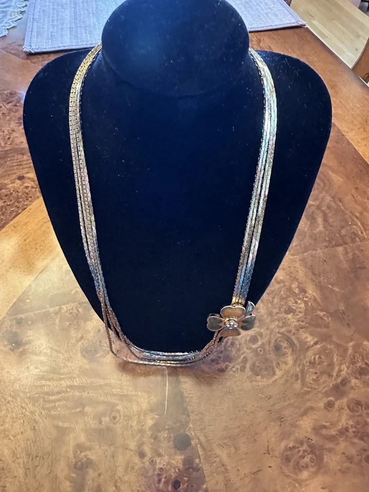 COLLAR COLGANTE VINTAGE CHRISTIAN DIOR TONO ORO FLOR PEDRERÍA HECHO EN ALEMANIA Foto 4 de 4