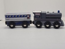 Wooden Toy Train Engine  Passenger Car Set Grey Silver STR 1745 Compatible Brio