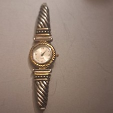 Women's Two-Tone Quartz Analog Wristwatch Gold Metal Band Dress