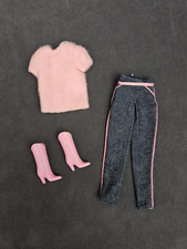 Vintage 1981 Fashion Jeans Barbie #5315 Pink Sweater Boots Denim Pants