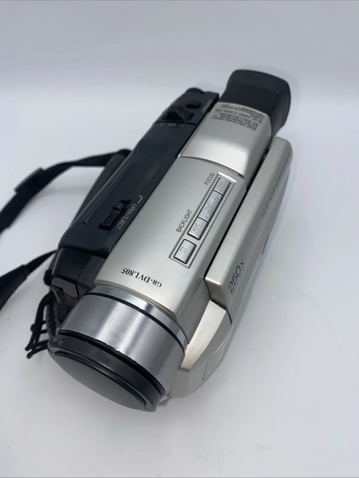 JVC GR-DVL805U Camcorder - Silver WORKS, COMES WITH BATTERY CHARGER 110/12 Volt - Image 2 of 4