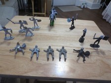 Medieval Black  Silver Plastic Knights Soldiers Figures lot
