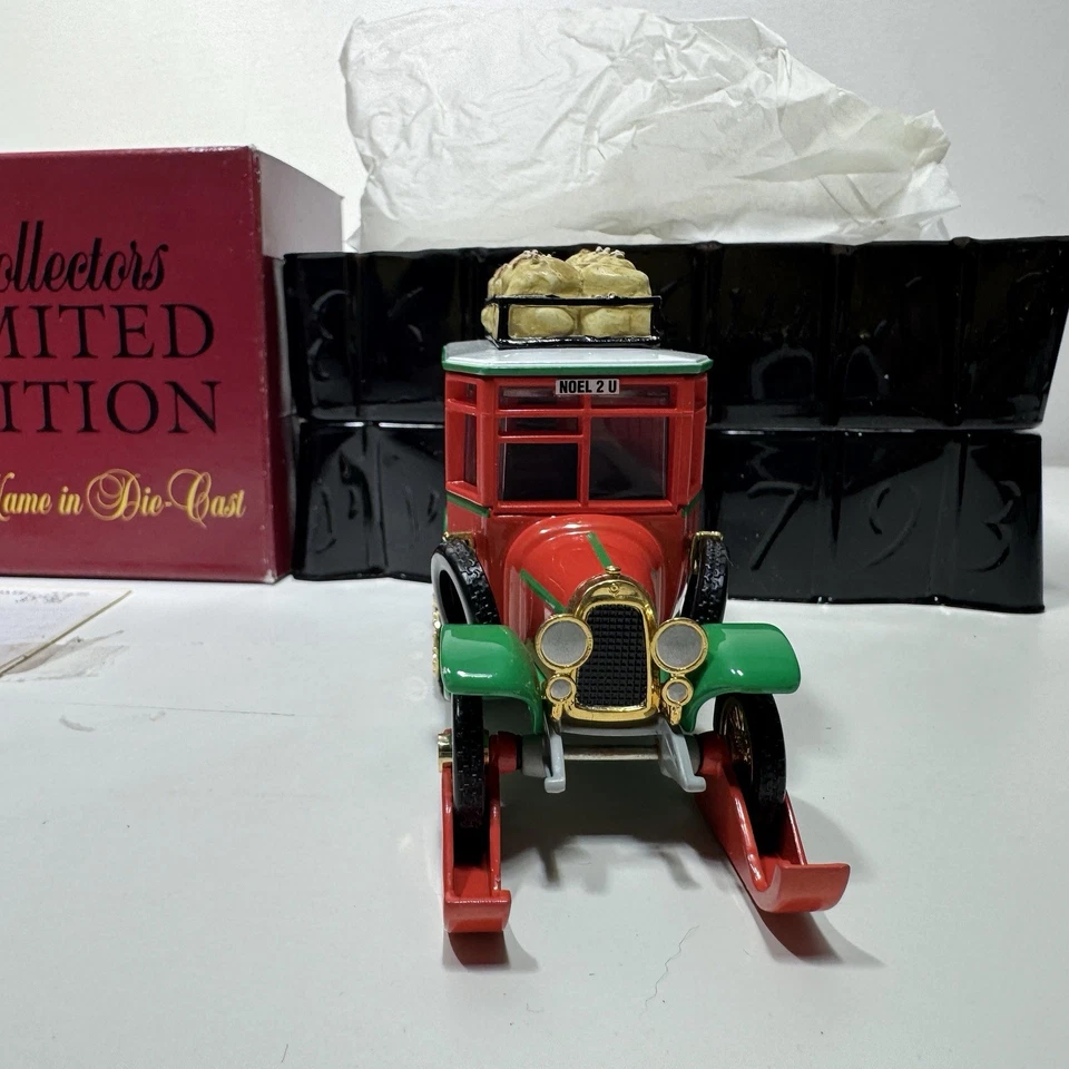 Matchbox Models of Yesteryear YYM36793 Scania-Vabis Post Bus North Pole NIB COA - Image 3 of 4