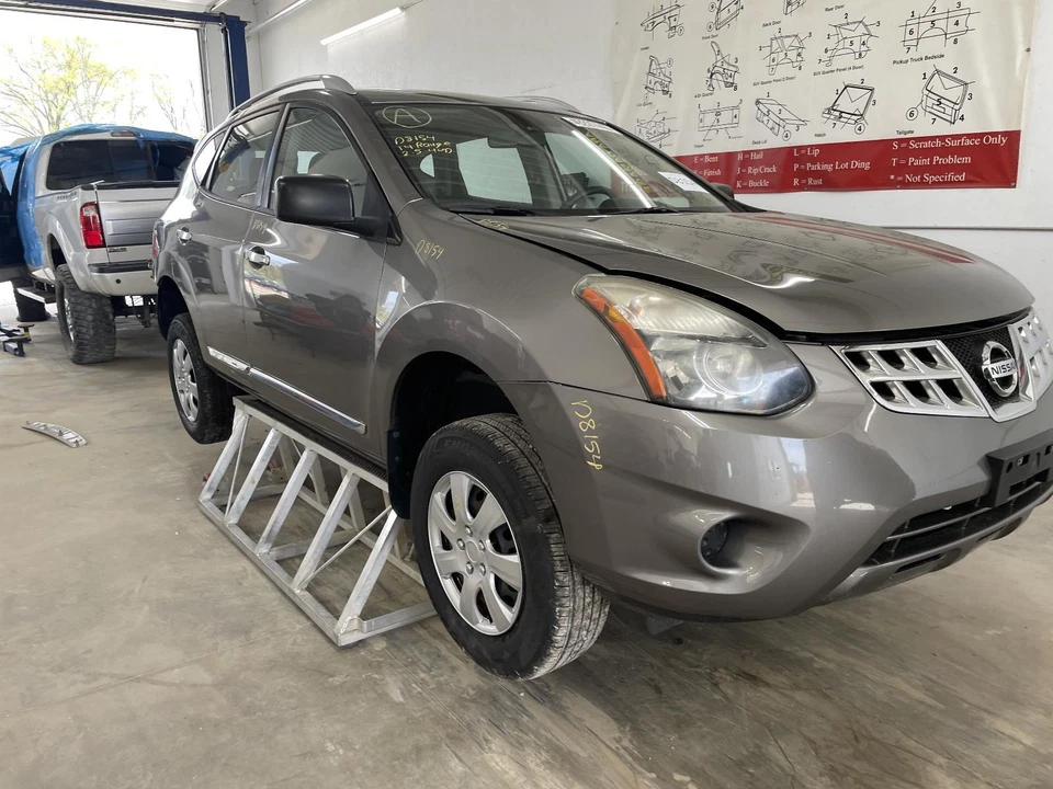 Used Front Left Seat Belt Front fits: 2014 Nissan Rogue bucket driver retractor Foto 4 de 4