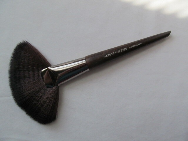 MAKE UP FOREVER professional WAVY 筆 New Make Up For Ever Professional Wavy Brush 134 Makeup Forever | eBay