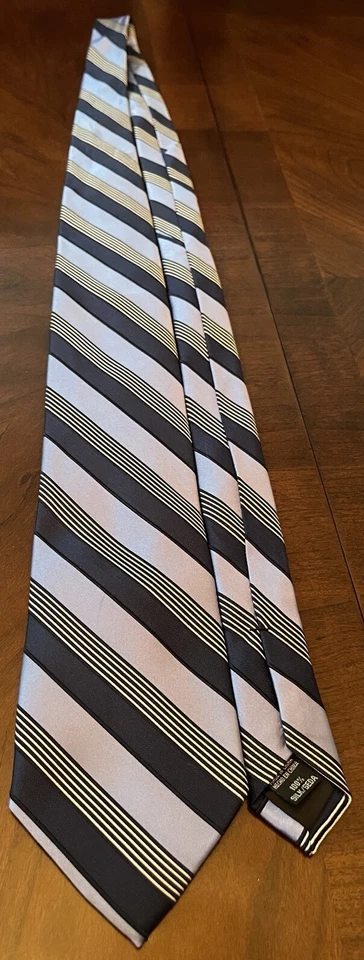 Covington Blue 100% Silk Men’s Neck Tie Made In China - Image 3 of 4