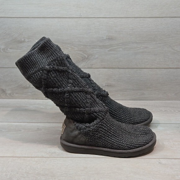 Ugg Australia Women 5879 Cardigan sweater boots shoes sz 7