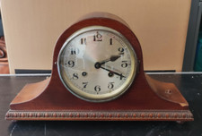 Kaminuhr mit Pendel und Gong      Uhrwerk lässt sich aufziehen, läuft aber nicht