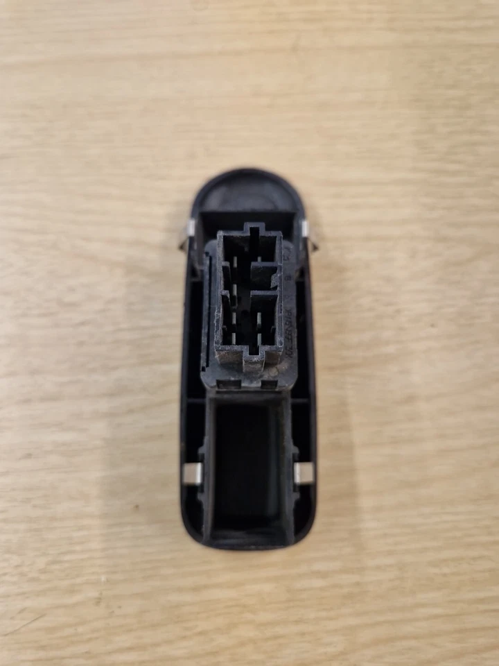 INTERRUPTOR VENTANA DELANTERA PASAJERO PEUGEOT 406 CUPÉ 1998-2004 N/S IZQUIERDA Foto 3 de 3