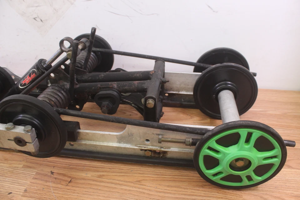 Arctic Cat Mountain Cat 570 2002 suspensión trasera patín 136" con amortiguadores Foto 2 de 4