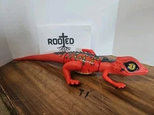 ZURU Robo Alive Lurking Lizard Battery-Powered Robotic Toy Red