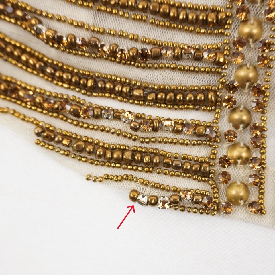 Blusa sin mangas adornada L'agence Kenna con pergamino con cuentas doradas - Talla XS Foto 4 de 4