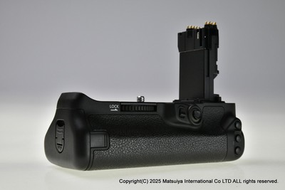* Near MINT * Canon Genuine Battery Grip BG-E16 for 7D Mark II
