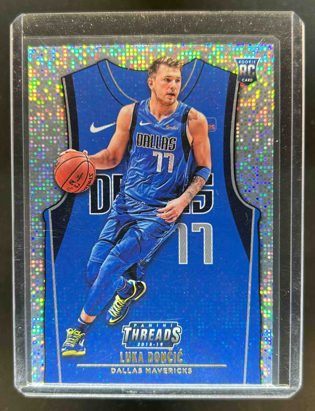 Luka Doncic 2018 Threads #141 Icon - Dazzle Price Guide - Sports