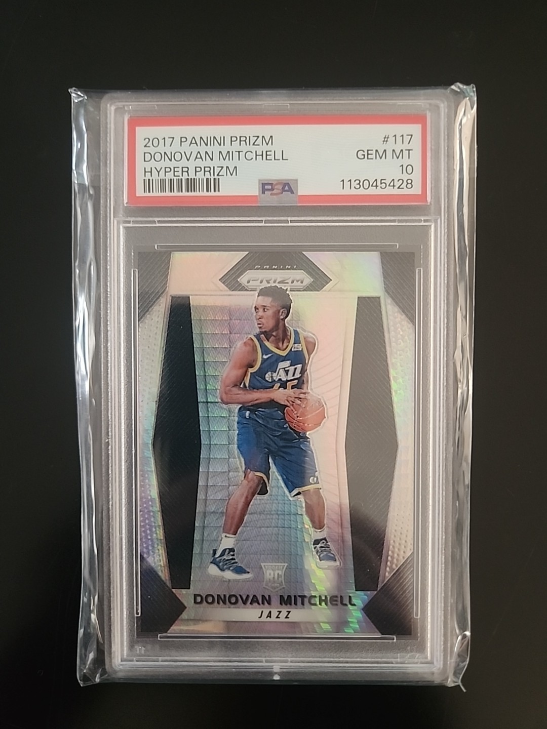 2017-18 Panini Prizm #117 Donovan Mitchell Rookie Hyper Prizm RC PSA 10 Cavs