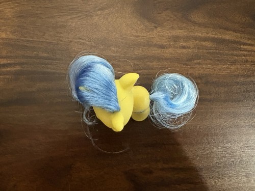 MLP My Little Pony 3” G4 Giocattoli Spazzolabili R Us Esclusiva Gemma Limone - Foto 3 di 5