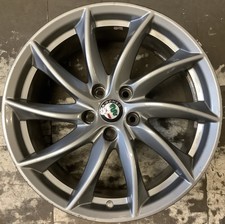 Alfa Romeo Giulia 17 - 23 58159 aluminum OEM wheel rim 18 x 8 Light Grey