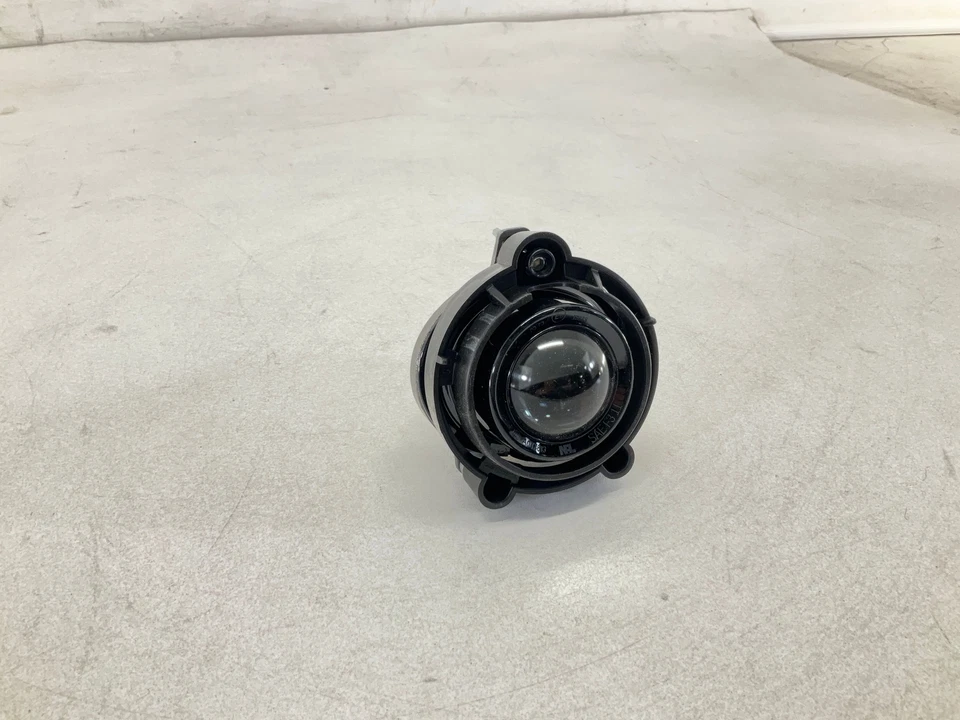 05-07 Luz antiniebla delantera izquierda conductor o pasajero derecho SATURN ION Foto 3 de 4