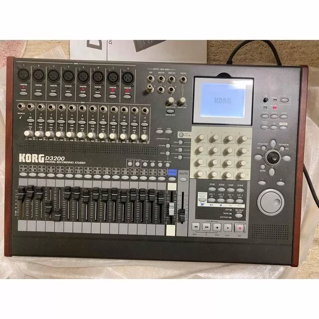 KORG D3200 32トラックデジタルMTR-