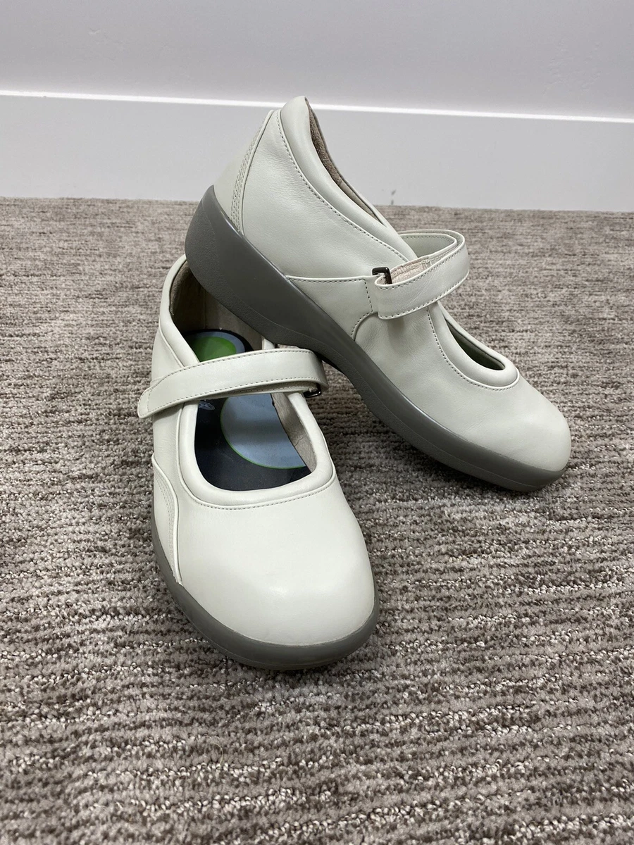 Apex ambulator hotsell women's shoes
