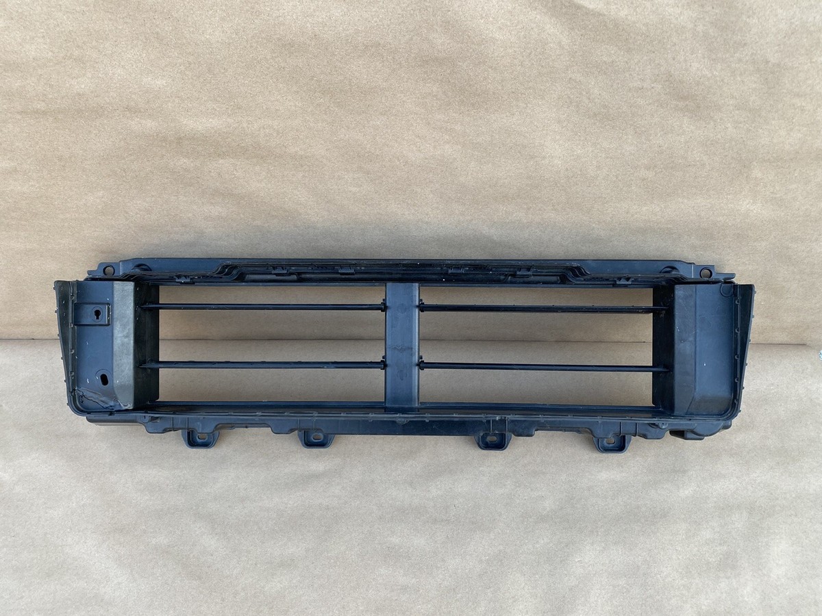 2020-2022 KIA Niro Active Air Shutter Lower Flap Duct 2020-2022 KIA Niro Active Air Shutter Lower Flap Duct