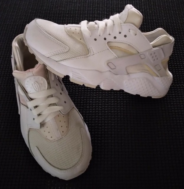 white huaraches size 4