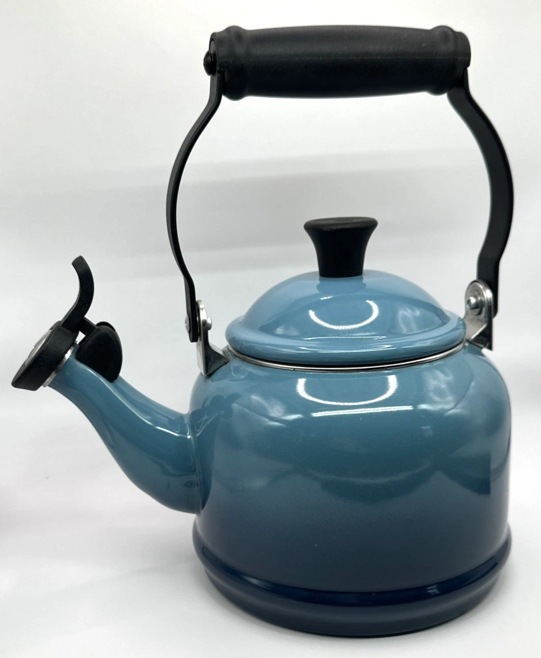 Le Creuset Tea Kettle Blue 1.25 Qt -1.1L Tea Pot Demi Ombre