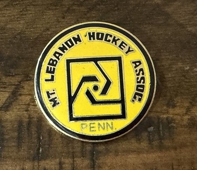Vintage Mount Mt Lebanon Pennsylvania Hockey Assoc. Lapel Pin