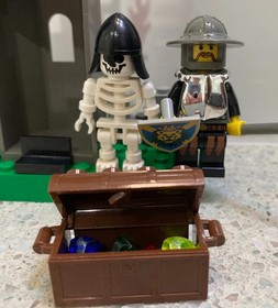 Lego Knight's Kingdom  I No. 4817 'Dungeon' (2000) with original instructions