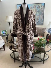 NWOT Women’s Natori Luxurious Velour Animal Print Brown Trim Wrap Spa Robe Sz M