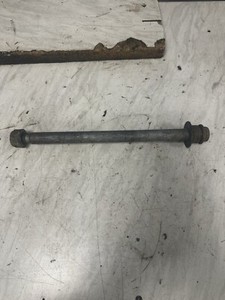 HONDA NT700 NT 700 V HINTERRAD SPINDEL ACHSSCHRAUBE OEM AB 06