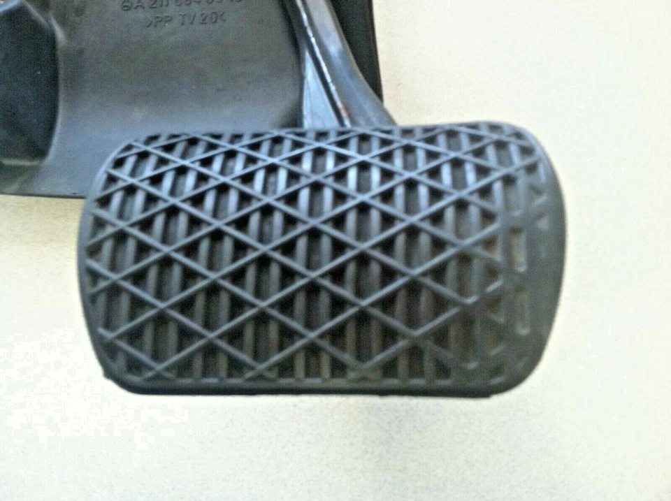 MERCEDES-BENZ E320 E350 E500 W211 2002-2009 ~ PEDAL FRENO Foto 3 de 4