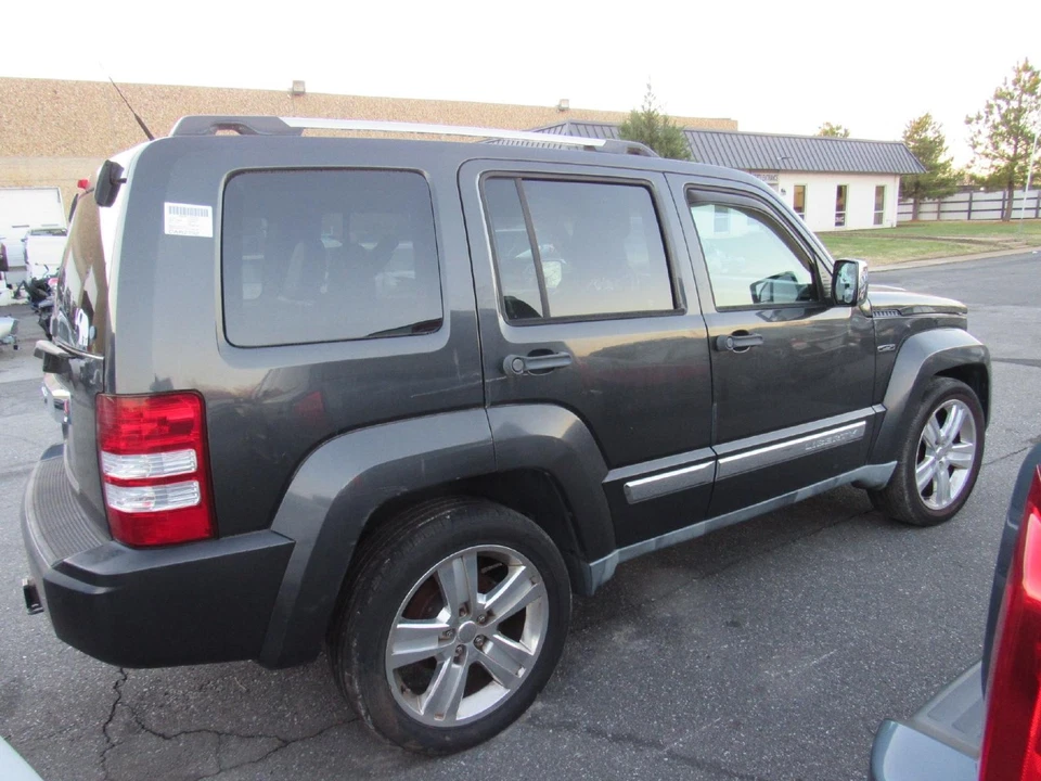 Jeep Liberty 2011 caja de fusibles cabina Foto 4 de 4