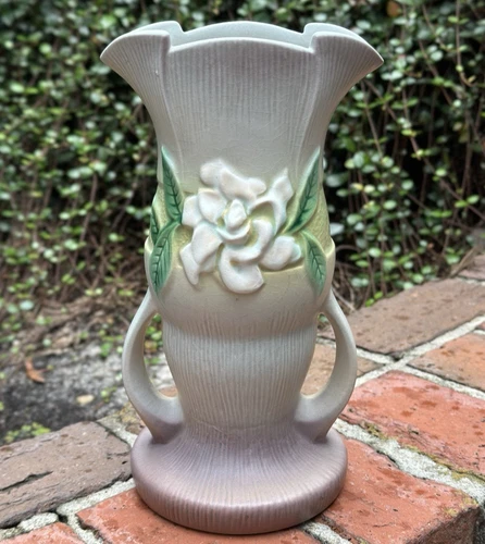 ROSEVILLE POTTERY GARDENIA 10.5" VASE WITH A GREAT MOLD.....#685-10"