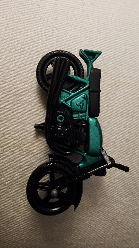 MATCHBOX HONDARORA MOTORCYCLE No.18 METALLIC GREEN MINT IN BOX - Image 2 of 4